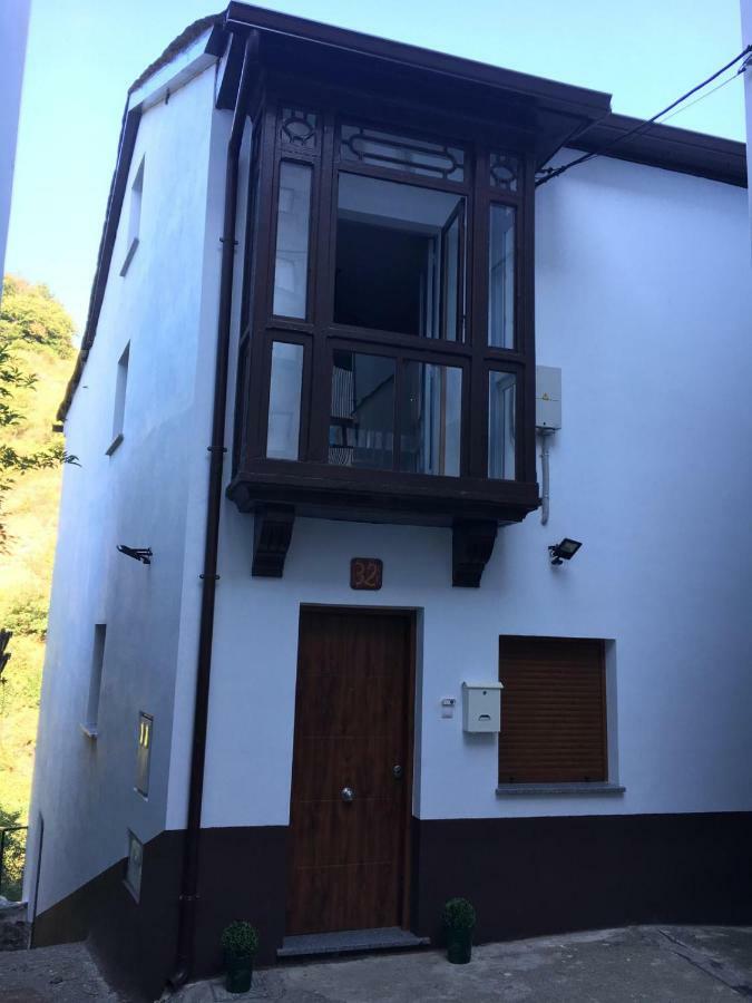 Narcea Turismo Real Apartment Cangas De Narcea Exterior photo